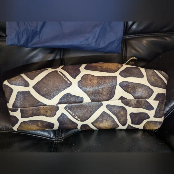 Dooney & Bourke Giraffe print hobo - Picture 7 of 10